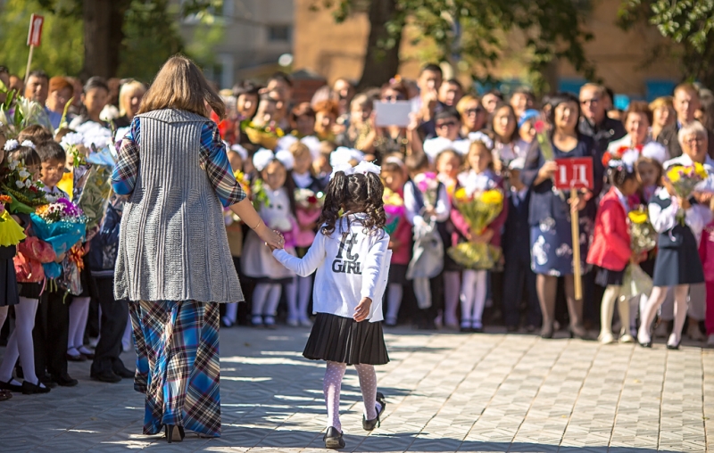 Школьная линейка Мария Оленникова, ИА IrkutskMedia
