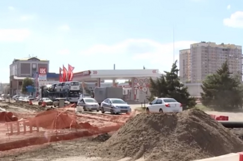 Раскопаны и брошены: ремонт на самых "убитых" дорогах Краснодара приостановлен