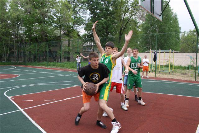 Турнир по стрит-баскету