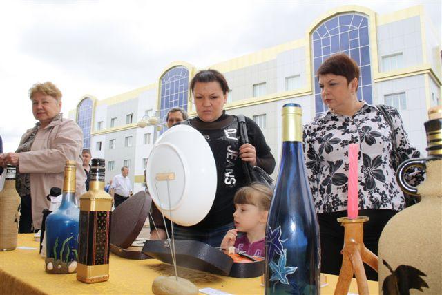 Выставка декоративного творчества открылась в Биробиджане