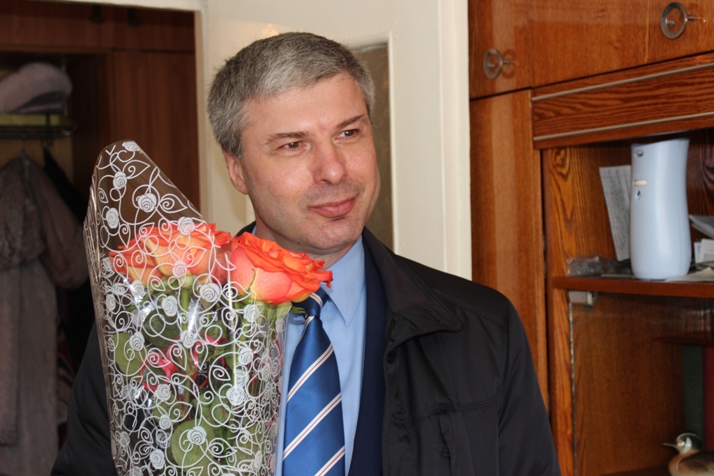 Ян Аблов поздравил виновницу торжества
