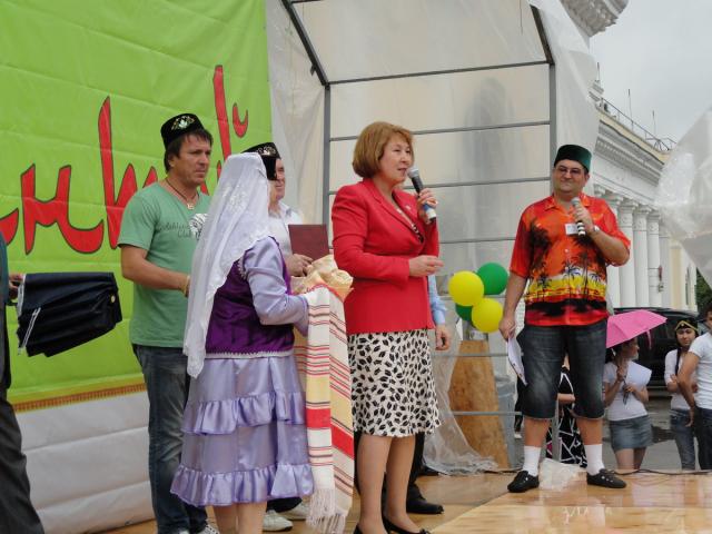 Сладкий подарок гостям