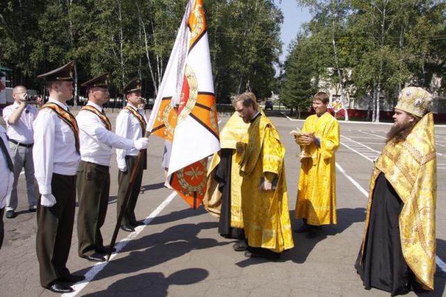 Новое полковое знамя передали зенитно-ракетному полку № 1724 в ЕАО Пресс-центр Биробиджанской епархии