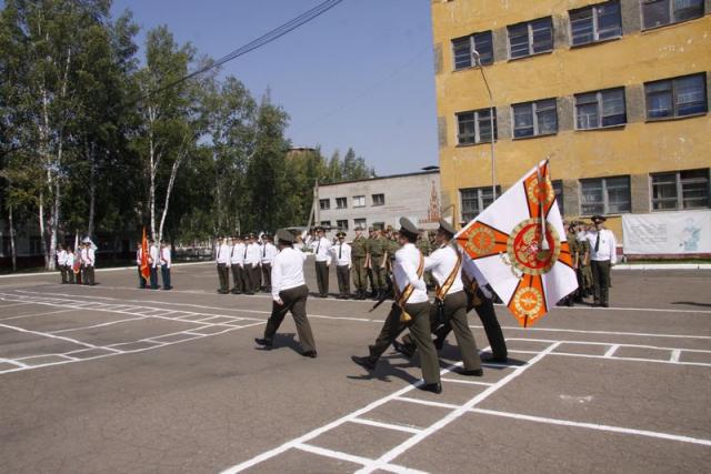 Новое полковое знамя передали зенитно-ракетному полку № 1724 в ЕАО