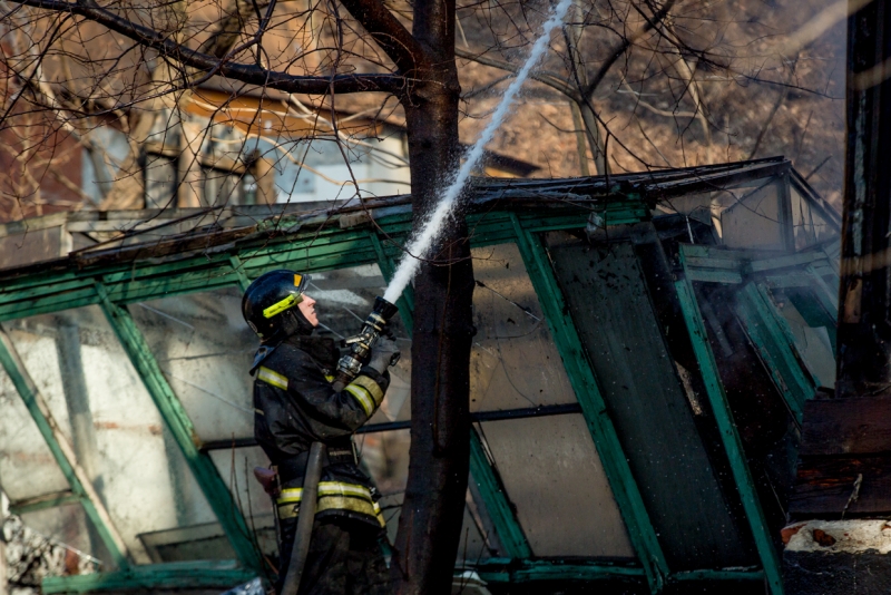 За сутки горели дома, дачи и гаражи в Якутии ПримаМедиа