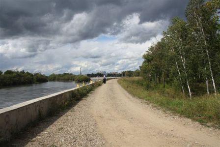 Акцию по очистке берега реки Биры провели волонтеры в Биробиджане