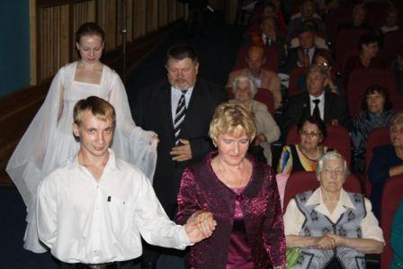 Общественные награды вручены семейным парам в Биробиджане