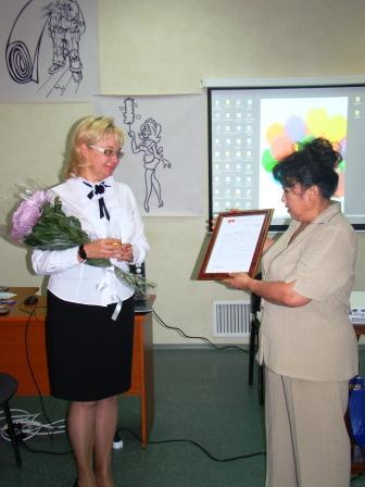 Руководитель службы коммерческих проектов РИА PrimaMedia Нина Ким поздравила друзей