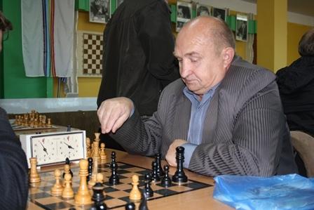 В первенстве Биробиджана по быстрым шахматам победила команда Некст