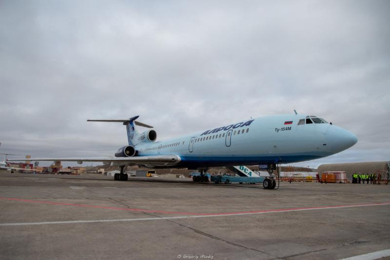 Ту-154 готовится к вылету из Мирного Григорий Ифтодий