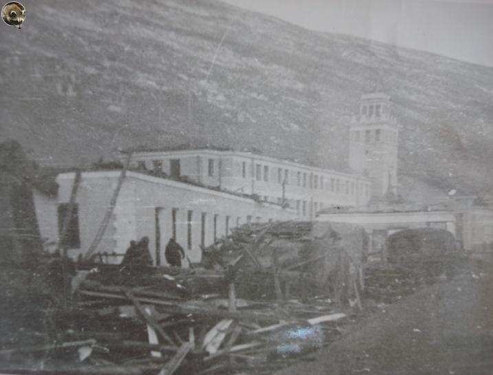 Торговый порт после взрывов пароходов "Выборг" и "Генерал Ватутин"