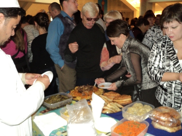 Блюда разных национальных кухонь попробовали жители ЕАО (ФОТО)