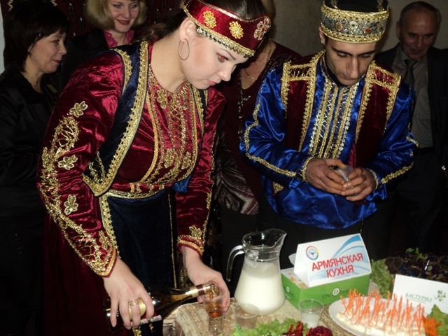 Блюда разных национальных кухонь попробовали жители ЕАО (ФОТО)