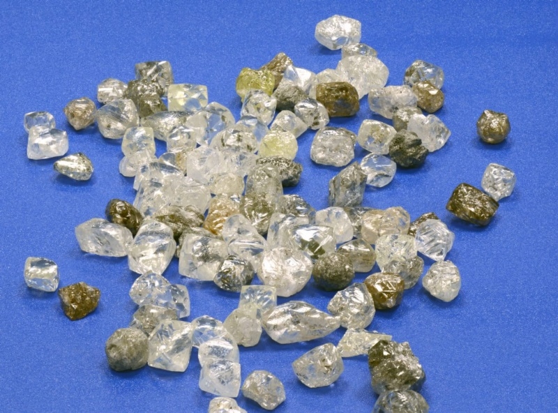 АЛРОСА реализовала крупные алмазы в Дубае на $7,6 млн пресс-служба компании
