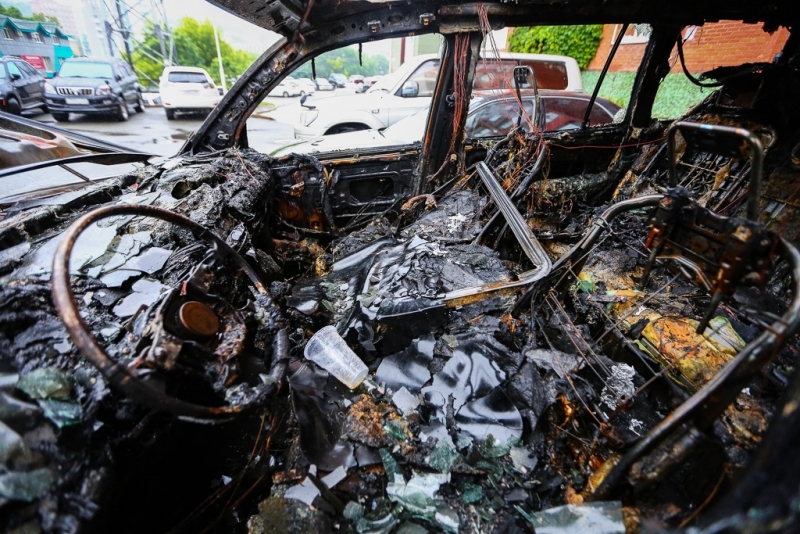 Сгоревшее авто ИА PrimaMedia