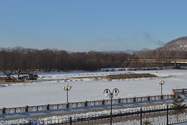 Русло реки Биры углубляют в Биробиджане