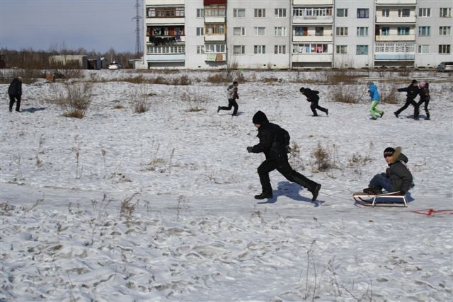 По дороге жизни на санках эвакуировали мирное население