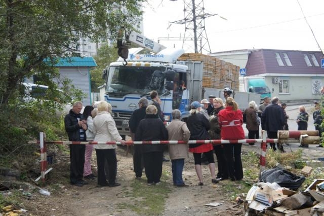 Уступать территорию 'Аркаде' толстовцы не хотят до сих пор