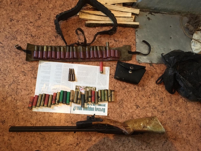 Ружье, порох и патроны незаконно хранил в гараже житель поселка Бира УМВД России по ЕАО