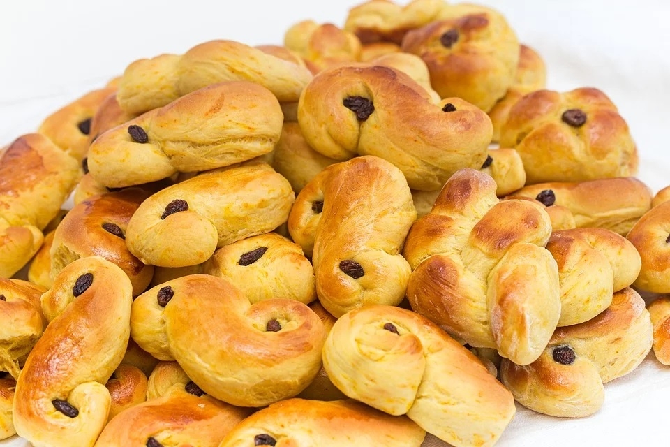 Изумительные булочки "Глаза Святой Лючии": рецепт с романтичной историей