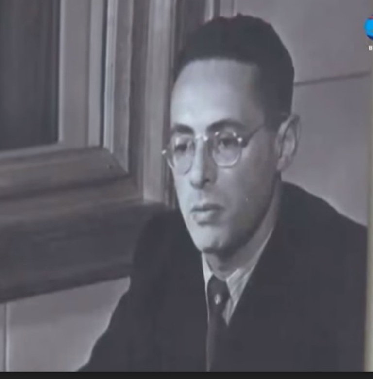 Германия подписала акт о безоговорочной капитуляции: на улицах Сочи услышат голос Левитана Скриншот видео &quotЮрий Левитан - голос эпохи&quot канала &quotСовет Федерации&quot с видеохостинга YouTube.