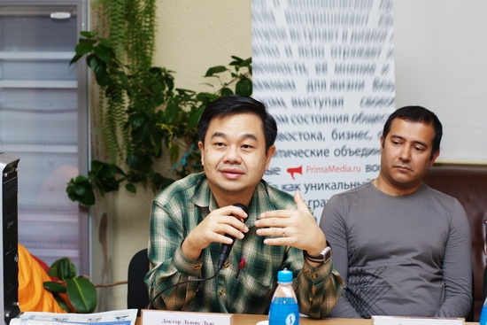 Доктор Льюис Лью 