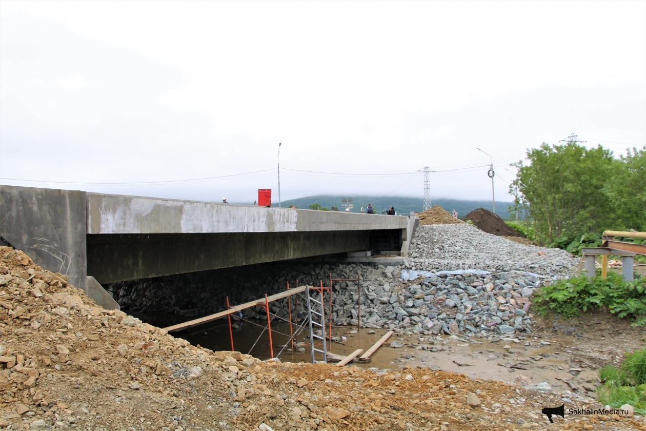 Строительство моста через ручей Красносельский в Южно-Сахалинске завершат в 2020 году