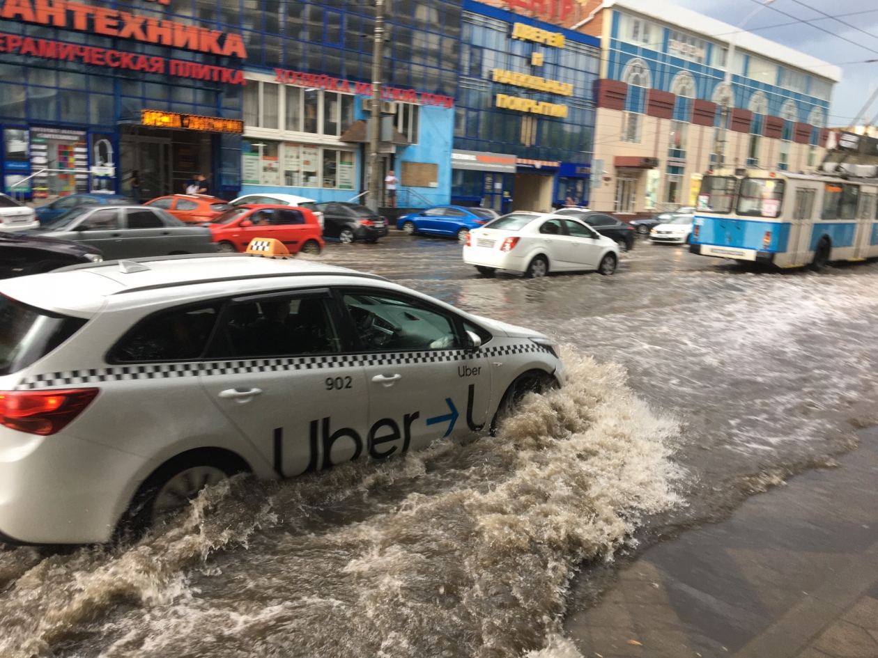 Дефекты после потопа в Краснодаре выявили на 20 отремонтированных дорогах Дмитрий Мирошников, ИА KrasnodarMedia