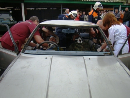 Совместную репетицию спасения человеческих жизней провели медики и спасатели ЕАО