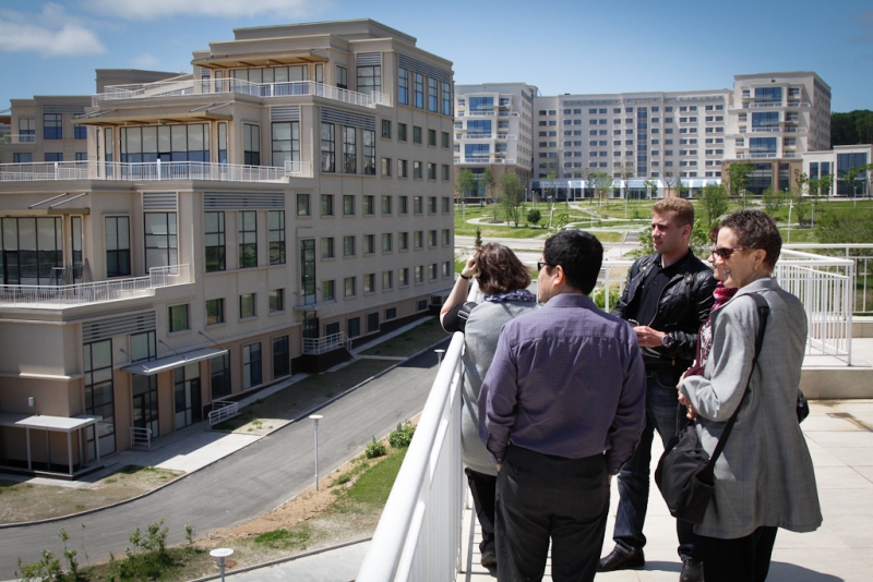 Гости выразили надежду, что когда-нибудь смогут вернуться сюда в качестве преподавателей