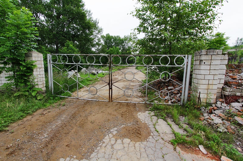 Территория бывшей воинской части находится в частных руках