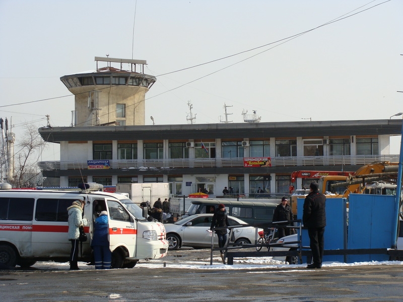 Так выглядел вокзал морских прибрежных сообщений на Корабельной набережной (февраль 2010 г