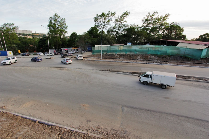 Теперь водители едут по встречной полосе