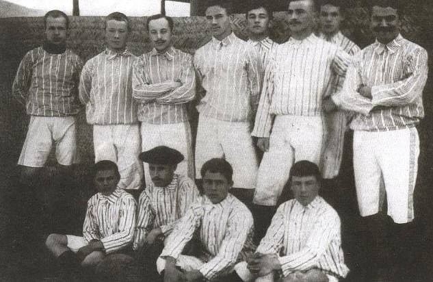 Первая футбольная команда во Владивостоке, 1911 г. архив Сергея Корнилова