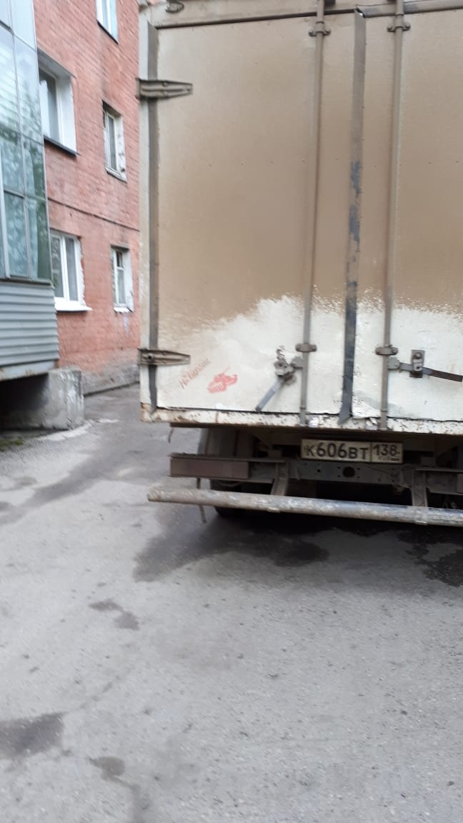 парковка под балконом