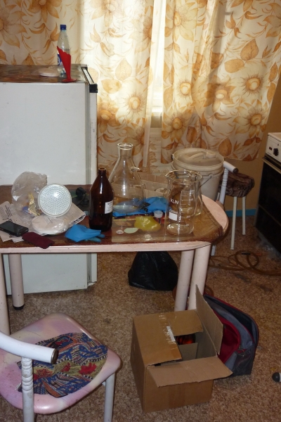 Местный житель краевого центра варил наркотики в однокомнатной квартире УВД по Приморскому краю