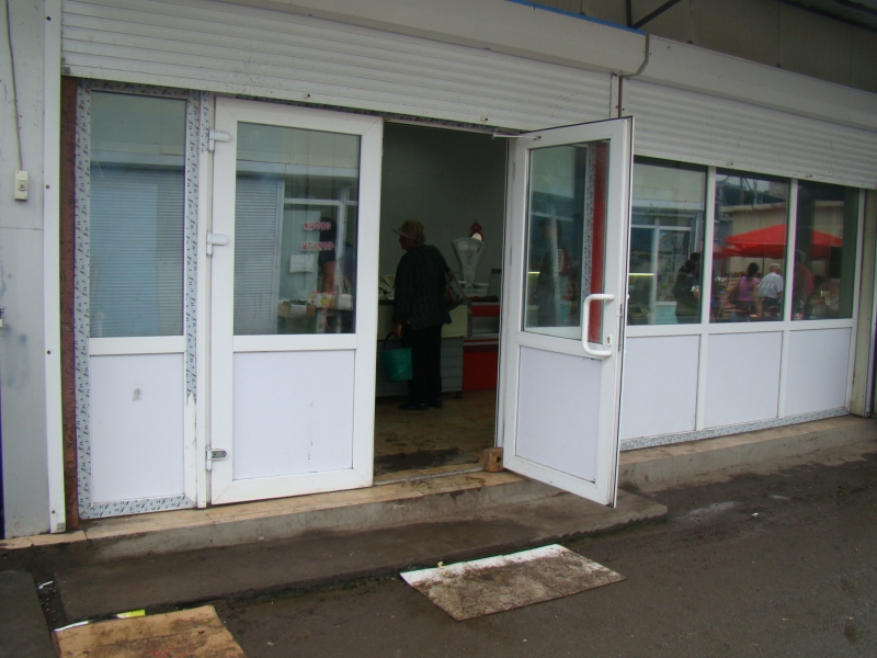 Не на всех павильонов есть вывески