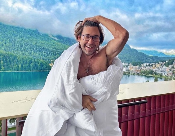 Почему не на Кубани: фанаты Андрея Малахова интересуются, почему он отдыхает в Швейцарии Скрин фото с аккаунта: instagram.com/malakhov007/ (12 )