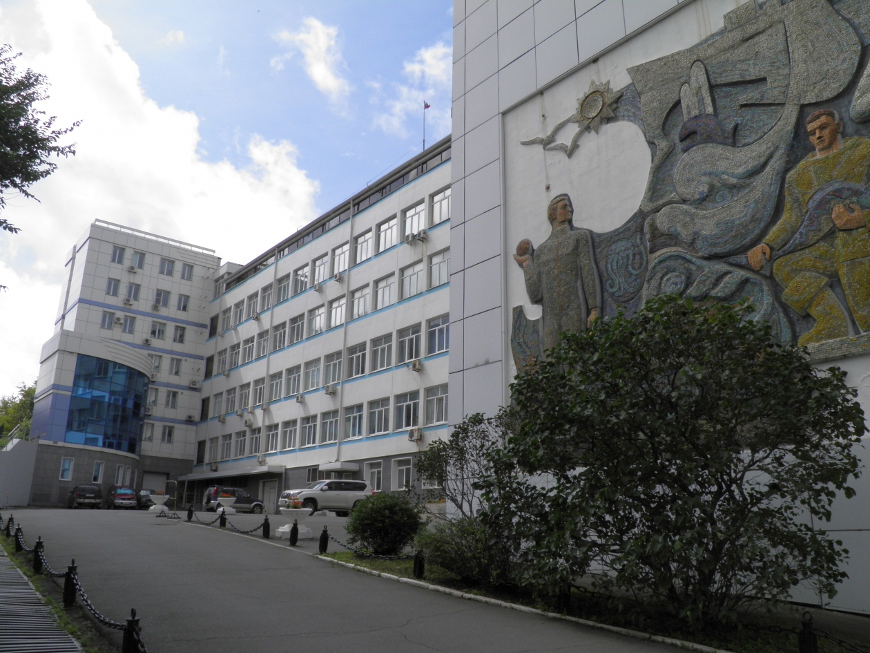 Здание ТИНРО во Владивостоке.