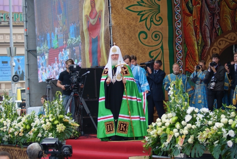 Патриарх Кирилл поблагодарил губернатора Приморья за труды РИА PrimaMedia