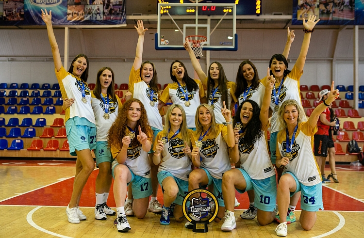 Баскетболистки из Приморья стали лучшими в любительском чемпионате страны