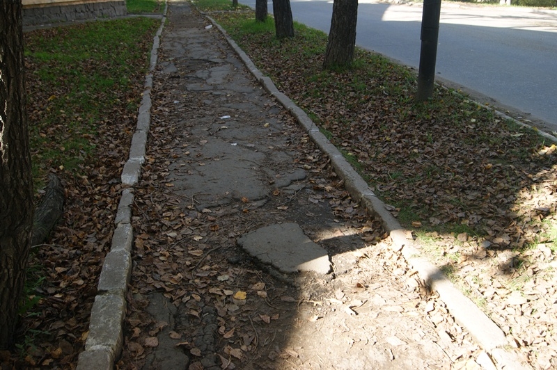 Тротуар в Волочаевском городоке