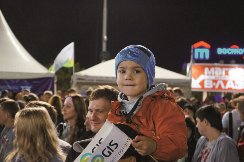 Юный ценитель музыки