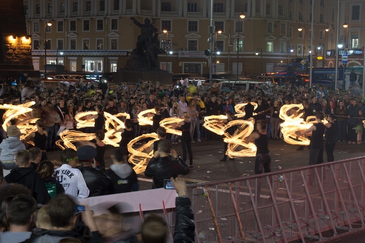 Творческий коллектив фаерщиков "INFERNO" добавил огня и остроты вечеру