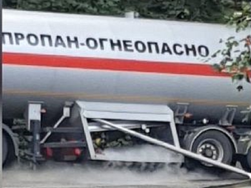 В Сочи цистерна газовоза разгерметизировалась в ДТП – есть угроза взрыва Пресс-служба ФКУ Упрдор &quotЧерноморье&quot