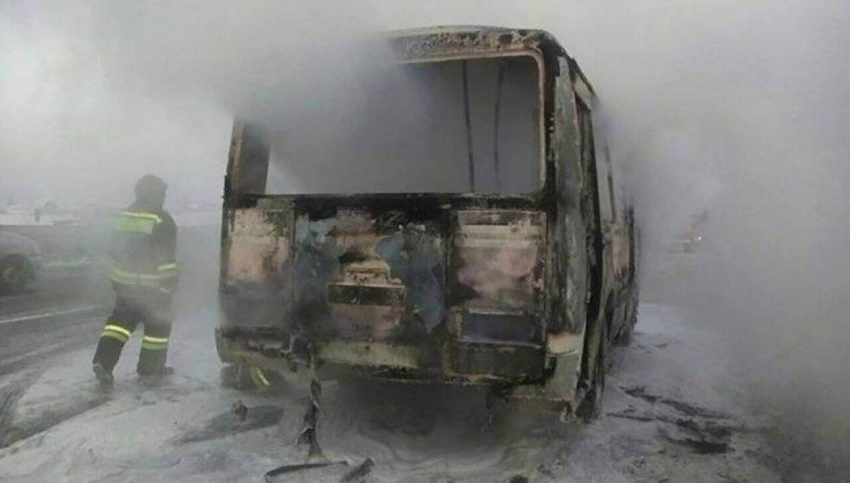 Весь парк общественного транспорта Якутска проверят после пожара в автобусе МЧС Якутии