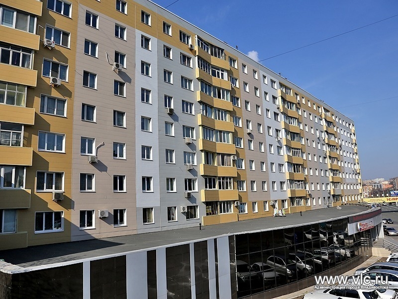 Ремонт фасадов во Владивостоке ведется, пока позволяет температурный режим www.vlc.ru