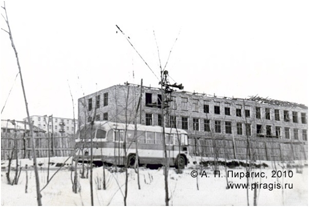 Строительство Камчатской швейной фабрики на улице Зеркальной (пятый километр) в городе Петропавловске-Камчатском