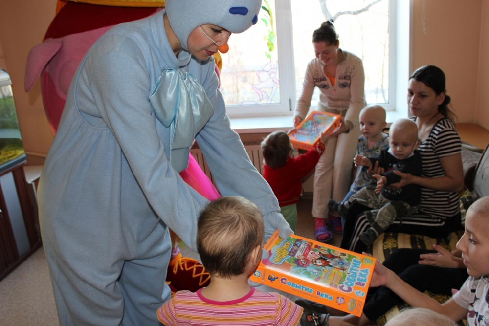 Дети не остались без подарков