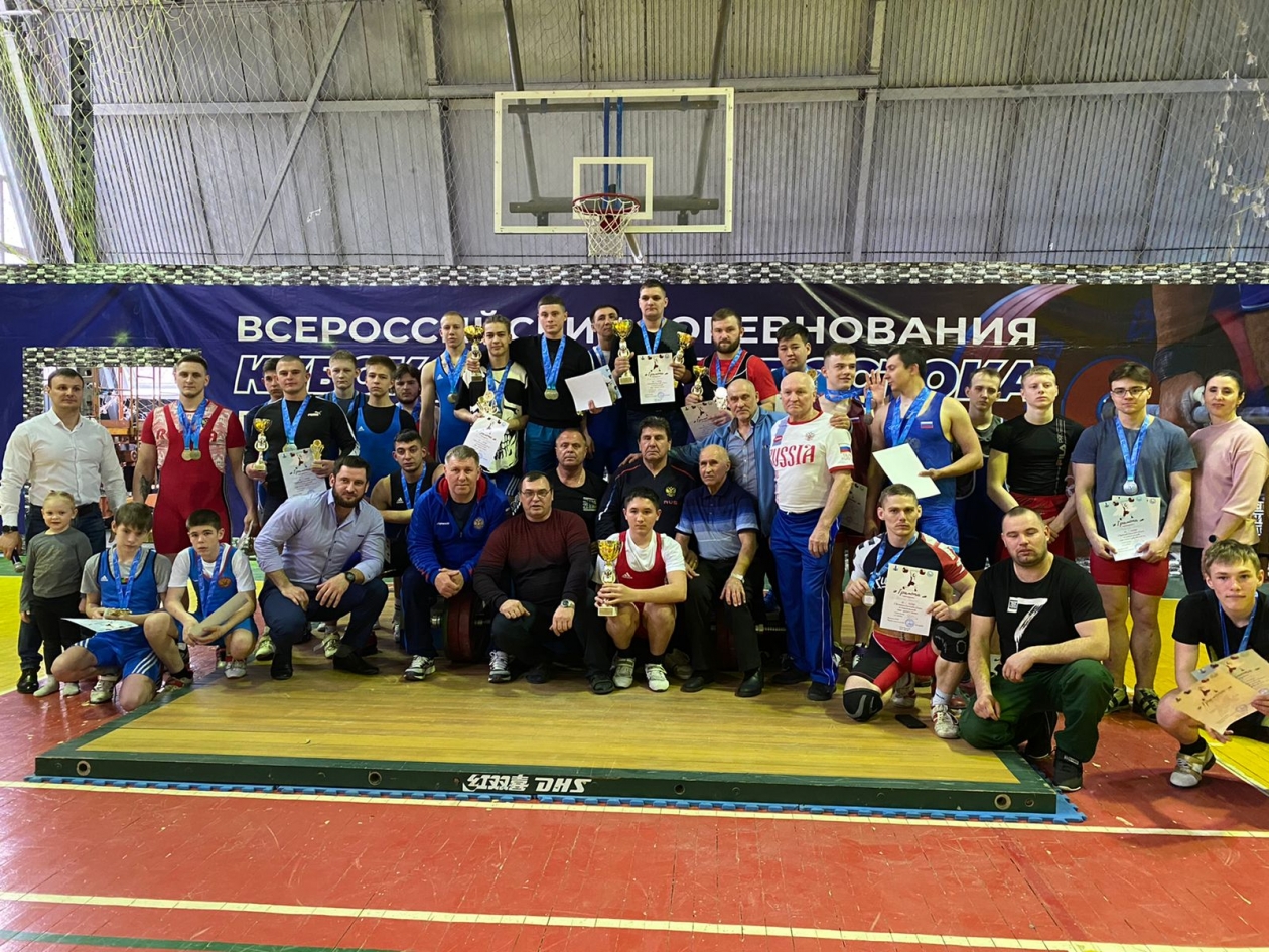 Тяжелоатлеты померились силами в соревнованиях Сахалинской области пресс-служба министерства спорта Сахалинской области